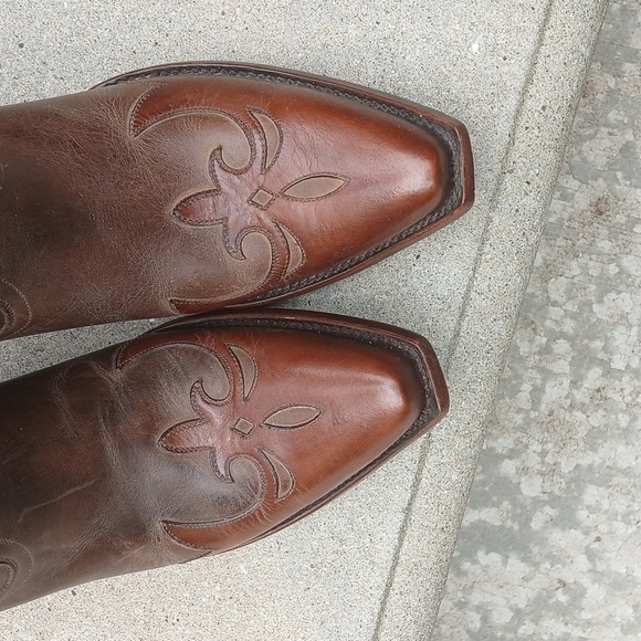 Lucchese Brown Cowboy Boots with Decorative Stitching Size 9.5 - Picture 3 of 16